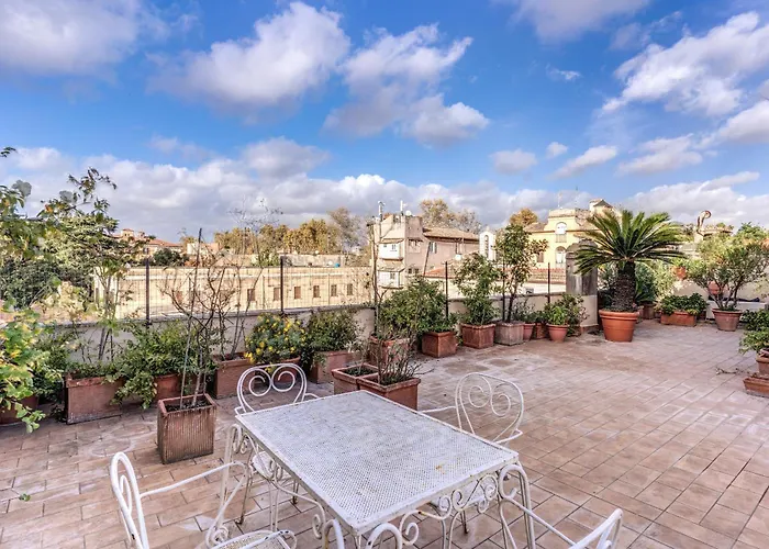 Trastevere Outstanding 4 Bedroom Terraced Apartamento Roma