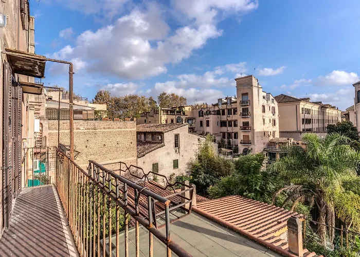 Trastevere Outstanding 4 Bedroom Terraced